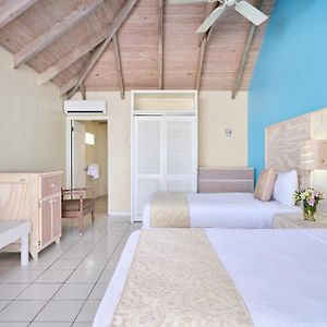 Royal Beach Room